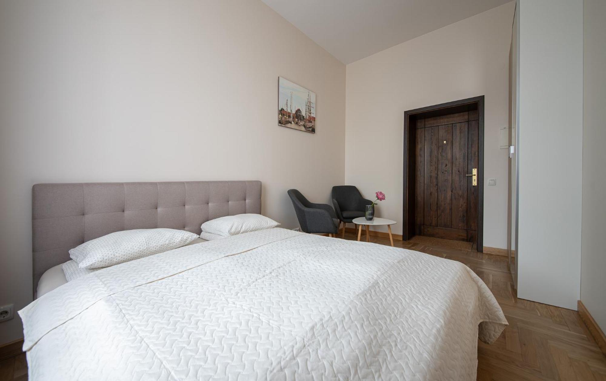 Red Brick Apartments Клайпеда Экстерьер фото